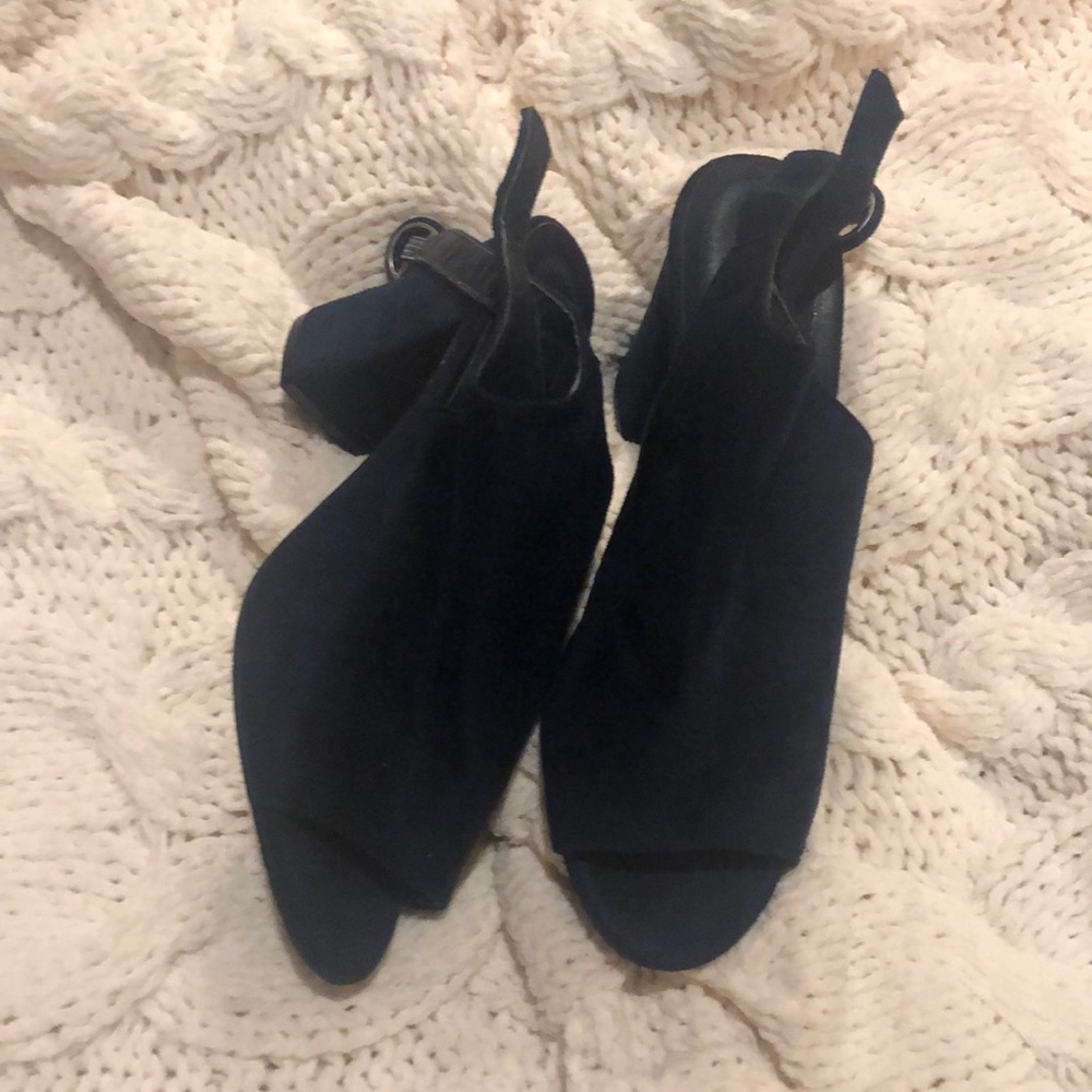 Luna Navy Toeless Bootie